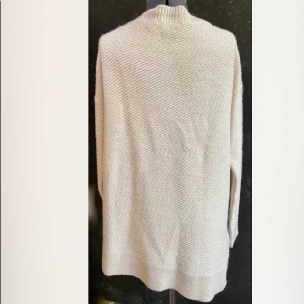 NEW ZARA BEIGE CREAM SWEATER TUNIC LENGTH ASYMMETRICAL DEEP V NECKLINE M NWOT - Picture 5 of 7